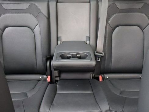 Used 2023 Land Rover Defender 130 X-Dynamic SE image 47