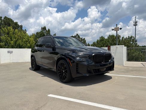 Used 2024 BMW X5 xDrive40i w/ M Sport Package AWD/4WD image 6