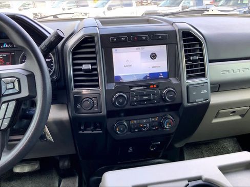Used 2020 Ford F250 XLT w/ XLT Premium Package AWD/4WD image 7