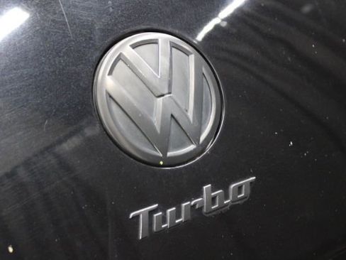 Used 2013 Volkswagen Beetle 2.0T image 7