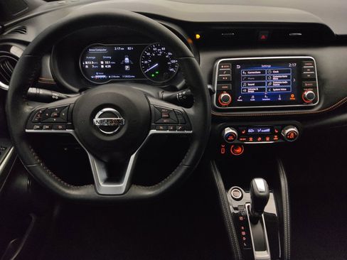 Used 2019 Nissan Kicks SR w/ SR Premium Package FWD image 22