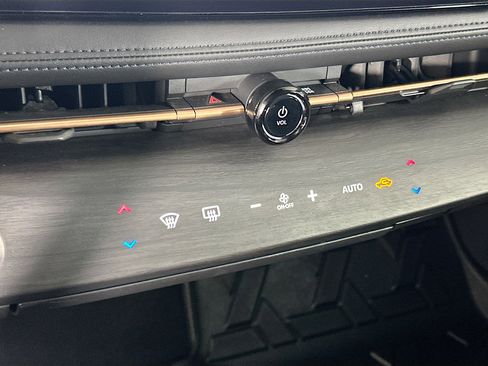 Used 2023 Nissan Ariya VENTURE+ image 23