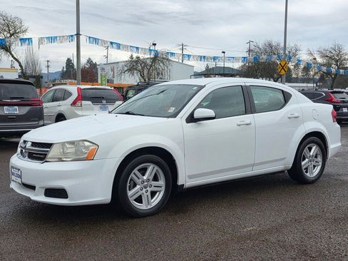 Used 2012 Dodge Avenger SXT image 1