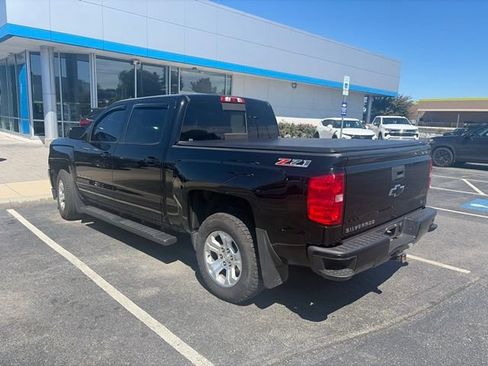 Used 2017 Chevrolet Silverado 1500 LT w/ All Star Edition AWD/4WD image 11