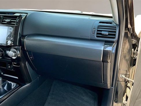 Used 2022 Toyota 4Runner TRD Off-Road Premium image 22