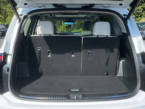 Used 2024 Kia Telluride SX Prestige w/ Towing Package image 25