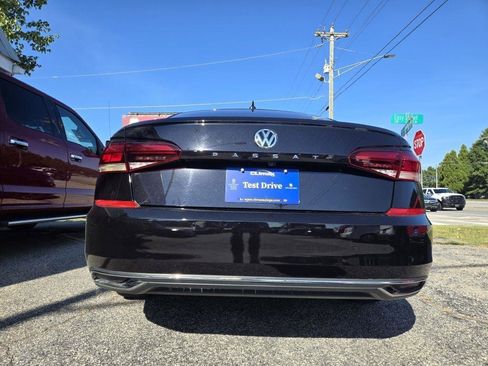 Used 2020 Volkswagen Passat 2.0T SEL FWD image 7