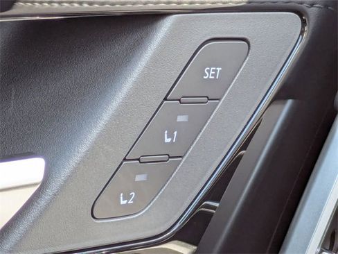 New 2025 Mitsubishi Outlander SEL image 26