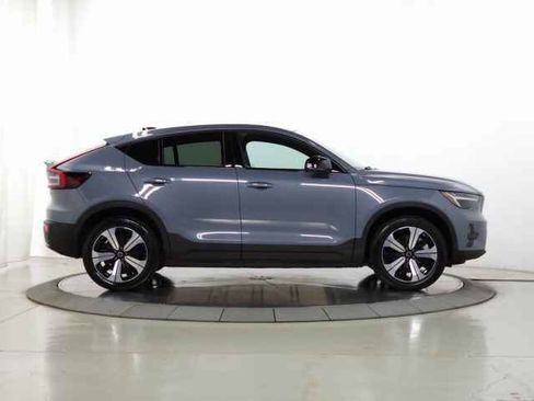 Certified 2023 Volvo C40 Recharge Core image 13