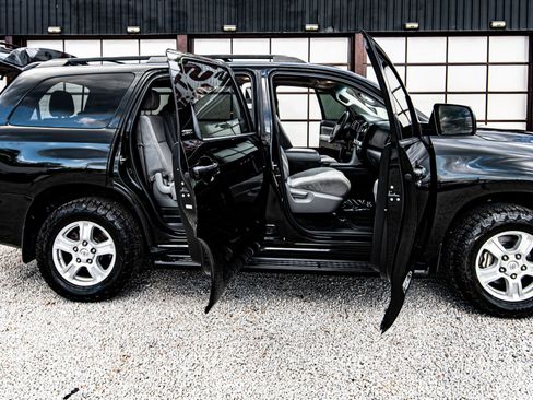 Used 2012 Toyota Sequoia SR5 image 21