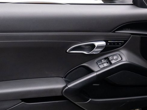 Used 2017 Porsche 718 Boxster image 14