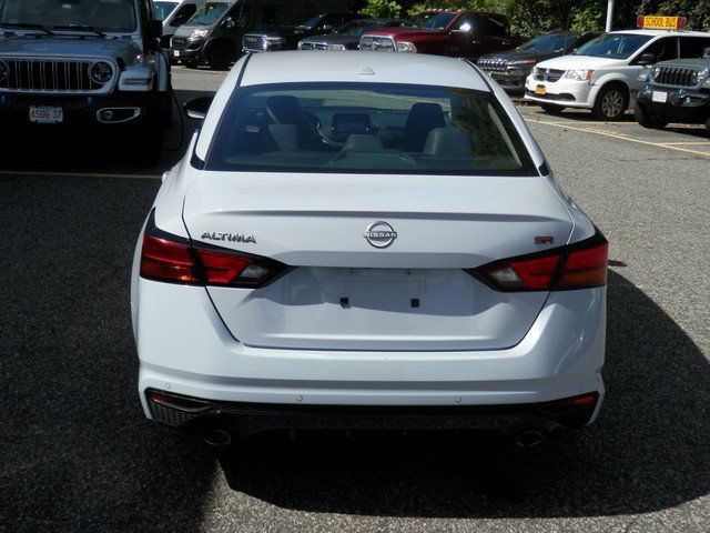 Used 2024 Nissan Altima 2.5 SR FWD image 6