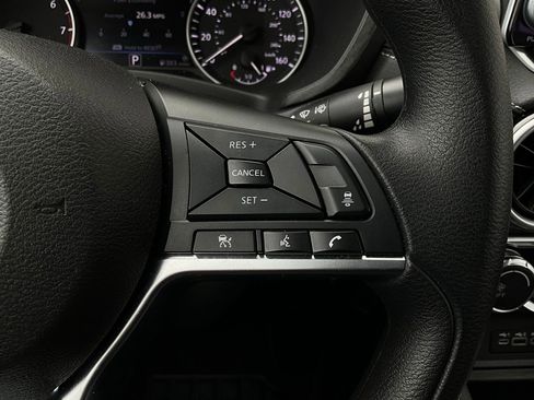 Used 2025 Nissan Sentra SV image 32