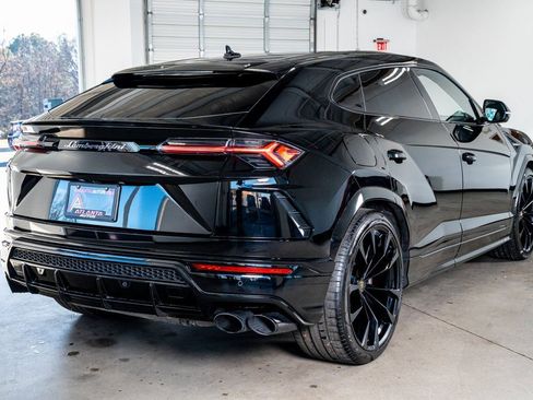 Used 2021 Lamborghini Urus image 6