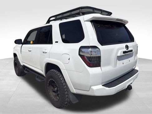 Used 2016 Toyota 4Runner SR5 AWD/4WD image 13