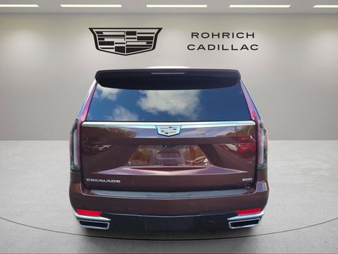 Certified 2022 Cadillac Escalade ESV Premium Luxury w/ LPO, Illumination Package image 6
