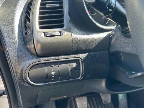 Used 2016 Kia Forte LX image 28