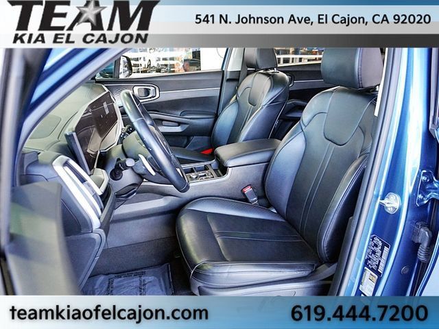 Certified 2025 Kia Sorento EX FWD image 17