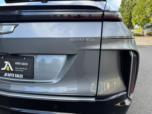 Used 2023 Cadillac Lyriq AWD image 16