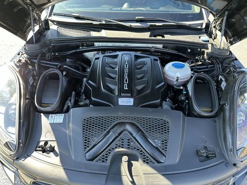 Used 2018 Porsche Macan GTS image 23