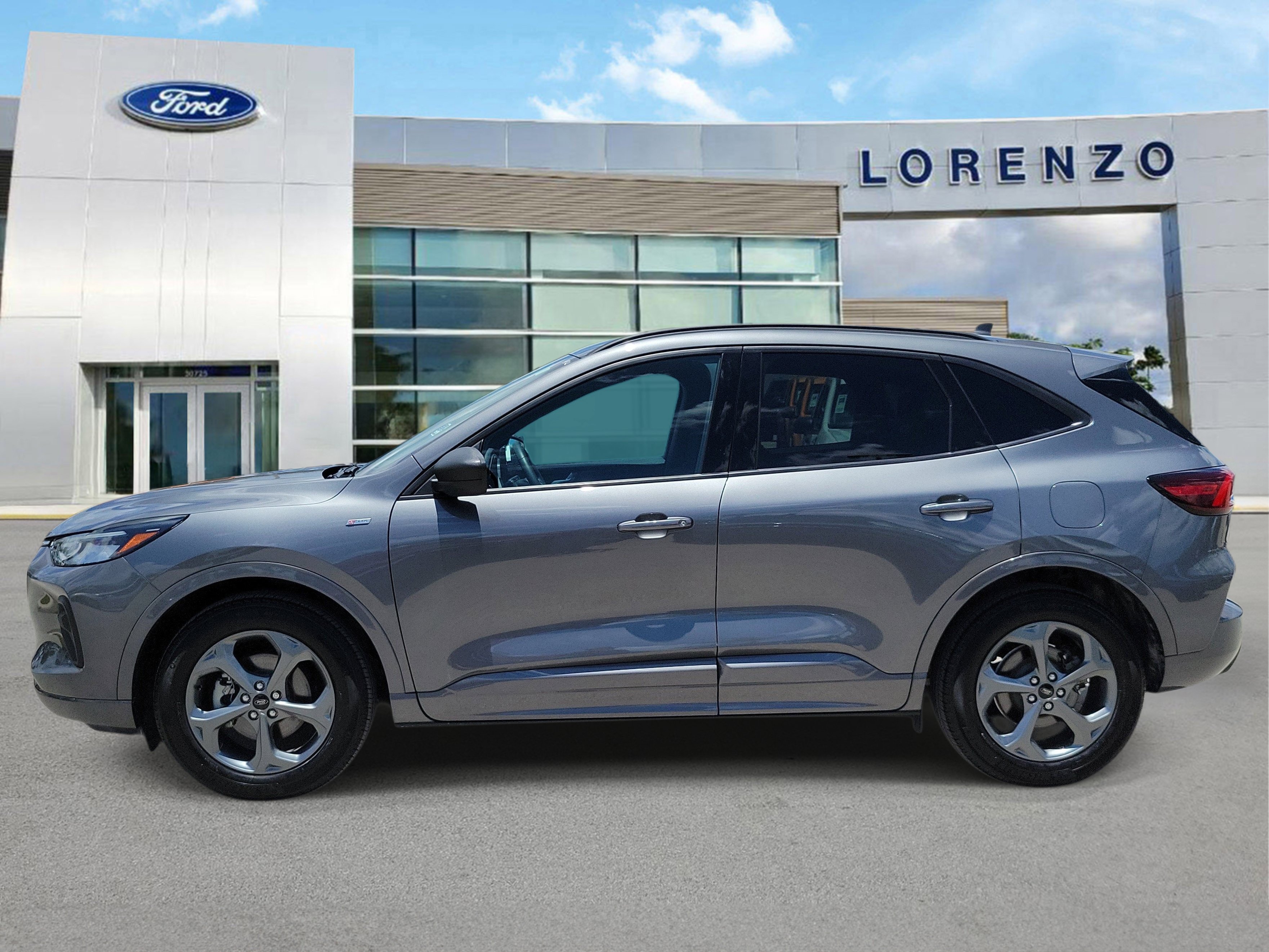 Used 2024 Ford Escape ST-Line w/ Tech Pack #1 FWD image 8