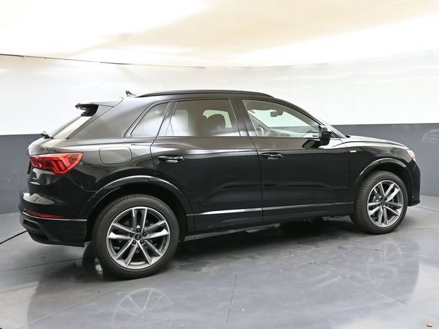 Used 2024 Audi Q3 2.0T Premium w/ Convenience Package AWD/4WD image 6