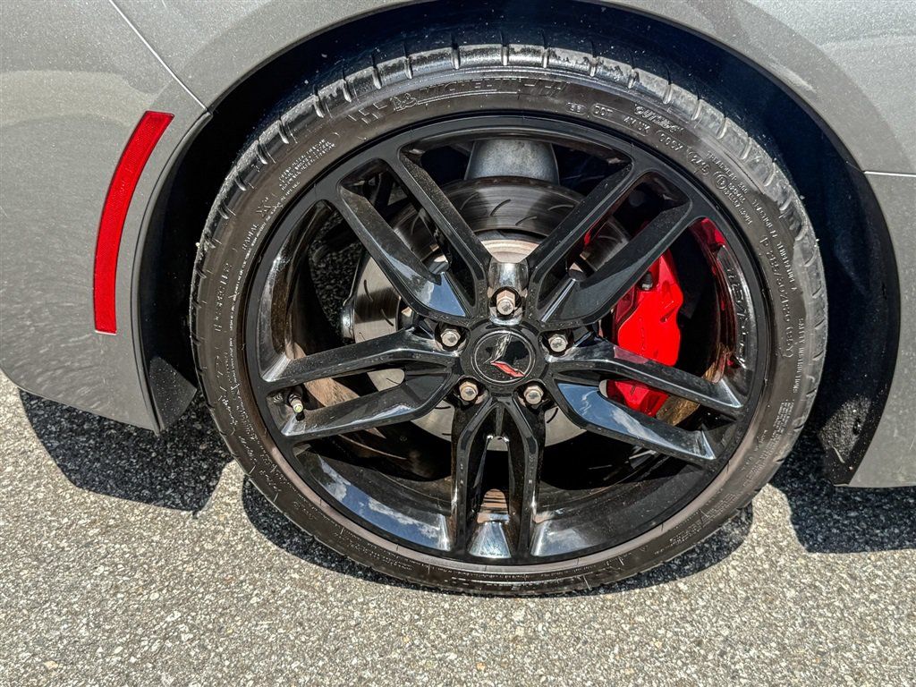 Used 2016 Chevrolet Corvette Stingray Coupe RWD image 36