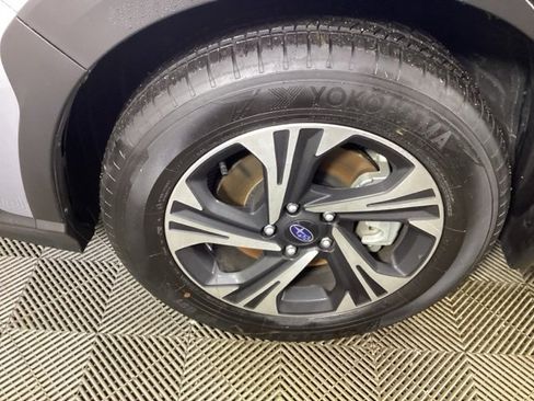 Used 2025 Subaru Crosstrek 2.0i Premium image 9