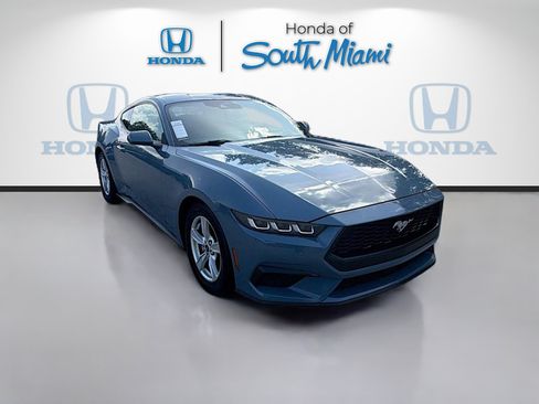 Used 2024 Ford Mustang Coupe RWD image 1