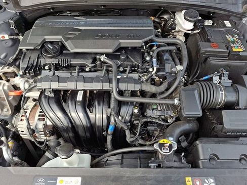 Used 2024 Hyundai Elantra SEL FWD image 28