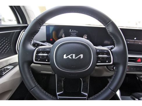 Used 2025 Kia Sorento S w/ Panoramic Sunroof Package FWD image 17