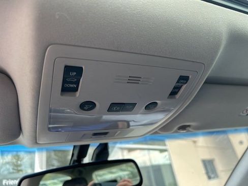 Used 2014 Lexus ES 350 w/ Luxury Package image 16