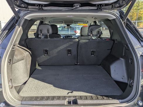 Used 2019 Chevrolet Equinox LT w/ Driver Convenience Package image 25