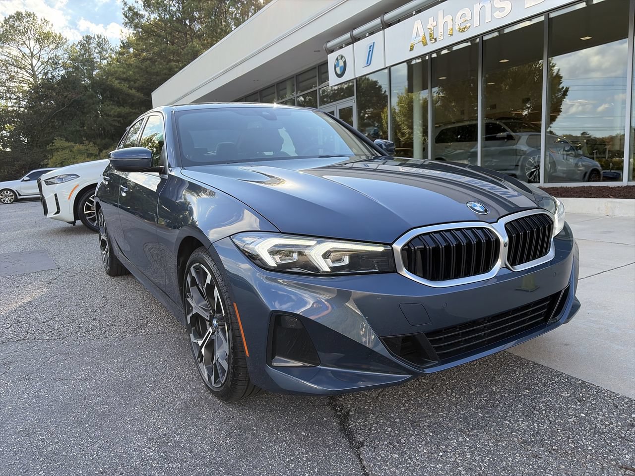 Used 2026 BMW 330i Sedan RWD image 1