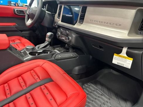 New 2026 Ford Bronco Outer Banks AWD/4WD image 26