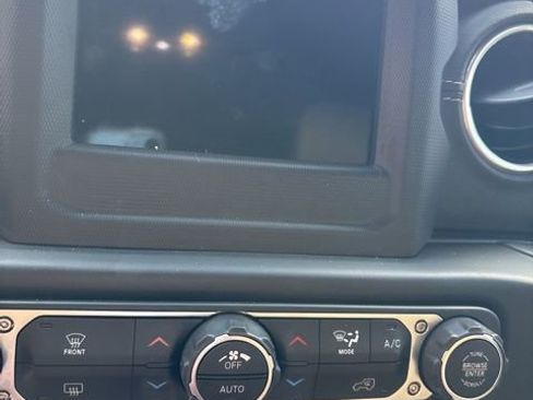 Used 2019 Jeep Wrangler Unlimited Sahara w/ LED Lighting Group image 5