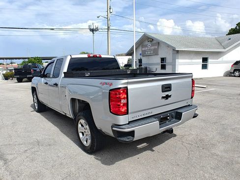 Used 2017 Chevrolet Silverado 1500 Custom w/ Custom Convenience Package AWD/4WD image 5