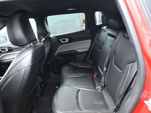 Used 2024 Jeep Compass Limited image 30