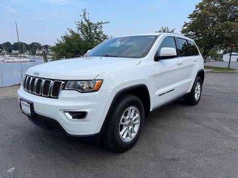 Certified 2020 Jeep Grand Cherokee Laredo AWD/4WD image 1