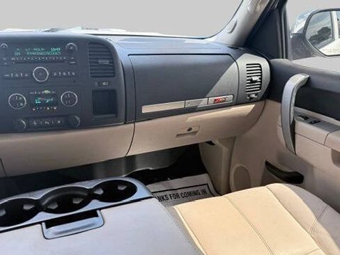 Used 2011 GMC Sierra 1500 SLE w/ Regional Value Package RWD image 6
