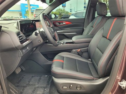 Used 2025 Chevrolet Traverse RS w/ LPO, Floor Liner Package image 15
