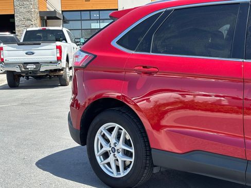 Used 2021 Ford Edge SEL w/ Convenience Package AWD/4WD image 3