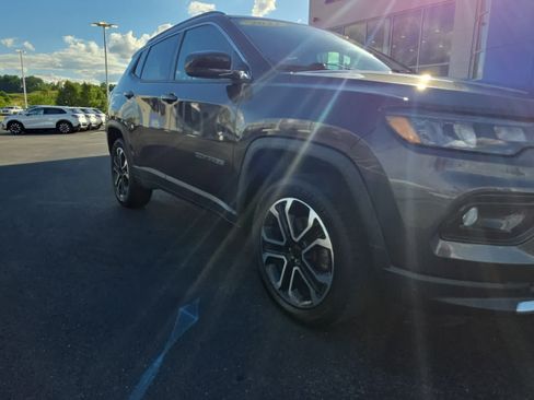Used 2022 Jeep Compass Limited AWD/4WD image 2