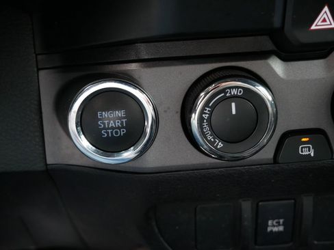 Used 2021 Toyota Tacoma TRD Off-Road AWD/4WD image 21