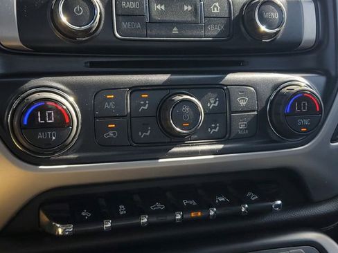 Used 2018 GMC Sierra 1500 SLT image 31