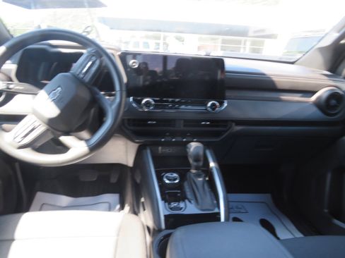 Used 2023 Chevrolet Colorado Trail Boss w/ Technology Package image 8