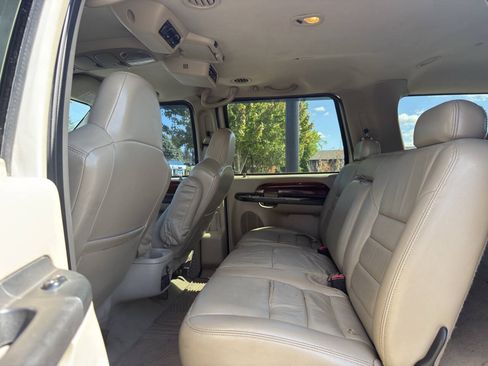 Used 2005 Ford Excursion Limited AWD/4WD image 13