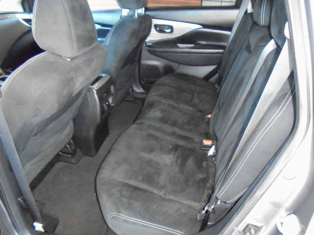 Used 2017 Nissan Murano SV FWD image 9