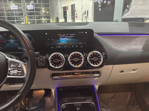 Used 2023 Mercedes-Benz GLA 250 GLA 250 image 24