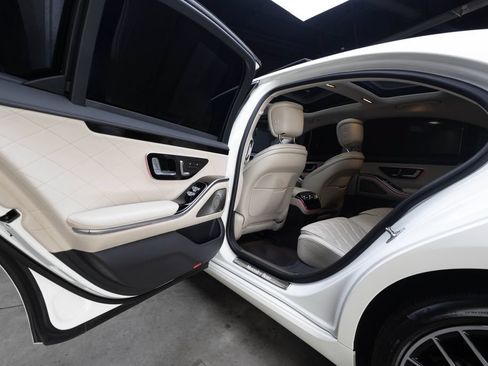 Used 2022 Mercedes-Benz S 580 4MATIC Sedan image 43